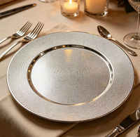 Assiettes de présentation élégantes en plastique texturé à pois dorés, réutilisables pour mariages, réceptions et dîners à domicile