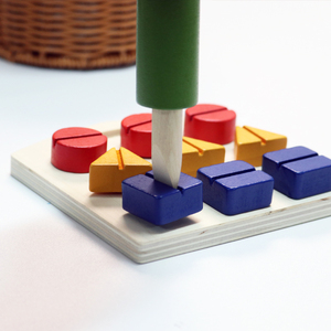 Nuovo Gioco Educativo 'Gira il Vite' in Legno per Bambini e Ragazzi dai 2 ai 13 Anni Unisex - Product Image 2