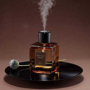 Bouteille diffuseur ODIS écologique et non toxique pour chambre d'enfant et chambre de bébé, avec bâtonnets diffuseurs - Product Image 1