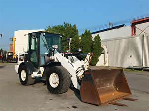 Cargadora Compacta Diésel de Baja Presión sobre el Suelo, Usada, Caterpillar 906M 2016, con Soporte Posventa Completo - Product Image 4