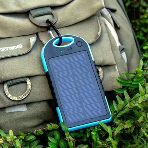 Nueva llegada 100% de carga completa por la luz Solar impermeable de banco de potencia 10000mah portátil cargador de teléfono <span class=keywords><strong>celular</strong></span> Solar para iphone X - Product Image 4