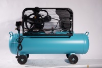 Nouveau V-0.25/8 220V 70L 2.2KW moteur Portable Piston entraînement par courroie Type compresseur d'air pour les Industries minières