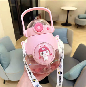 Bouteille d'eau Kawaii avec paille et bandoulière, 900 ml, grande capacité, avec autocollants 3D pour filles - Product Image 5