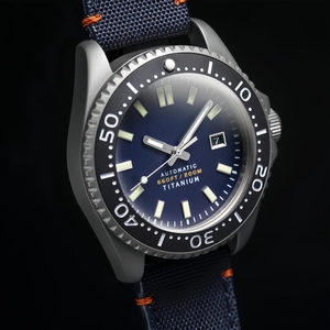 ODM Logo personnalisé 200M résistant à l'eau classique hommes <span class=keywords><strong>montre</strong></span> de haute qualité lunette lumineuse montres mécaniques en titane - Product Image 5