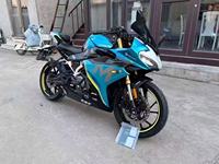 Nouveau modèle de moto sportive Chunfeng CF250 National IV EFI bicylindre refroidie par eau 250SR pour course sur route et course sur circuit