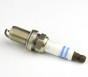 汽车零配件 火花塞 批发 发动机用铂金火花塞 100450457 FR3KII332 0242255511 - Product Image 3