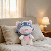 Peluche personnalisée chat requin mignon avec logo brodé, fabricant de peluches sur mesure, vente en gros d'animaux en peluche doux pour enfants