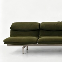 Canapé modulaire en flanelle vert olive antique, directement de l'usine, avec cadre en acier inoxydable minimaliste, grand plateau plat, tissu design pour hôtel