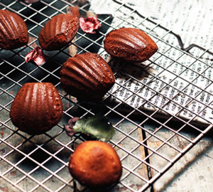 Chinesische Rote Serie 12-Fach Muschelförmige <span class=keywords><strong>Madeleine</strong></span>-<span class=keywords><strong>Backform</strong></span>, Antihaft-Kuchenform aus Karbonstahl - Product Image 4