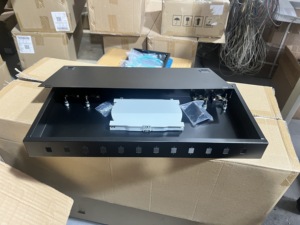 Boîtier de terminaison optique 19 pouces pour câble à fibre optique à fusion SC, compatible FTTH, type rack, adaptateur pigtail, panneau de brassage Bangbang - Product Image 2