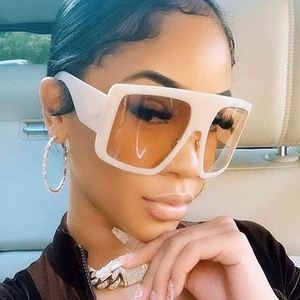 Gafas de Sol Cuadradas Extra Grandes con Logotipo Personalizado al por Mayor, Gafas de Sol Vintage de Moda Coloridas con Protección UV400 para Mujer - Product Image 2