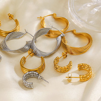 Boucles d'oreilles tendance en acier inoxydable style Instagram européen et américain pour femmes, clous en titane plaqué or en forme de C avec empiècements