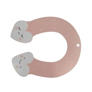 <span class=keywords><strong>U</strong></span> linea rosa di carta si preoccupa sono utilizzati per il confezionamento di guanti bambino - Product Image 1