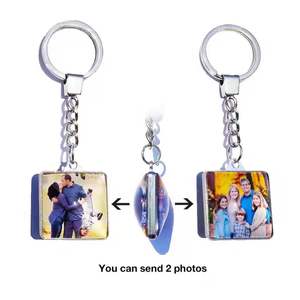 Cadeaux de mariage en cristal carrés personnalisés en vrac bon marché pour les invités cadeaux porte-clés en métal cristal avec photo pour couple gay nouvellement marié - Product Image 3