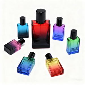 Flacons de parfum carrés de luxe de 30 ml, 50 ml, 100 ml, 200 ml, flacons de parfum vides en verre coloré avec vaporisateur et couvercle - Product Image 1