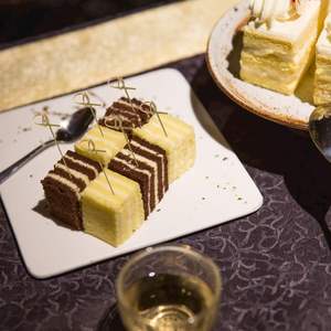 Brochetas de nudo anudado de té de bambú Selecciones para cócteles Brocheta de fruta roja Brocheta de lazo - Product Image 6