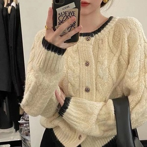 Cardigã Feminino de Tricô Estilo Coreano Outono/Inverno Novo - Casaco Solto de Caimento Elegante e Sofisticado - Product Image 1