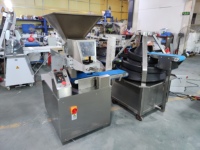 KAINO Machine électrique/sous vide à diviser la pâte pour les boulangeries Farine automatique continue Sucre Ingrédients de fruits pour le blé