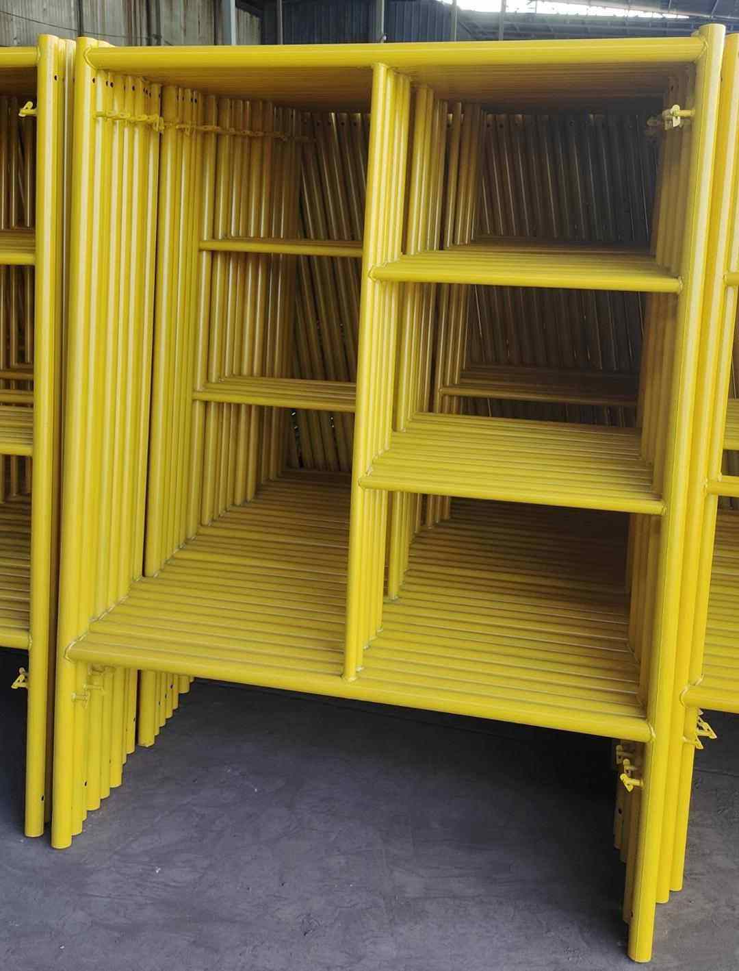 สีเหลือง