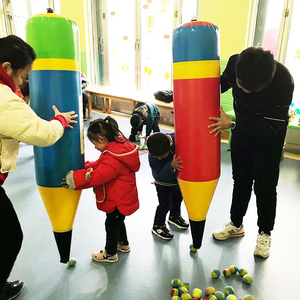 Jeu de baby-foot humain gonflable, <span class=keywords><strong>aide</strong></span> pédagogique intelligente, accessoires de réunion sportive amusants, divertissement <span class=keywords><strong>parent</strong></span>-enfant, vente directe, matériau PVC, 2-5 joueurs - Product Image 1
