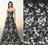 Tissu en dentelle brodée de papillons floraux 3D blancs, avec sequins et perles, en tulle maillé pour robe de mariée, livraison rapide en stock