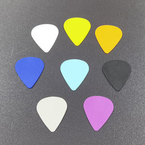 Púas de Guitarra de Plástico de 0.71mm para Ukelele y Guitarra Eléctrica - Acabado Mate Duradero - Product Image 2