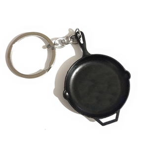 Sản Phẩm Mới Hot Game Ăn Gà Jedi Great Escape Biểu Tượng Tùy Chỉnh In Kim Loại Kẽm Hợp Kim Vũ Khí Pan Mũ Bảo Hiểm <span class=keywords><strong>Gun</strong></span> Keychain - Product Image 2