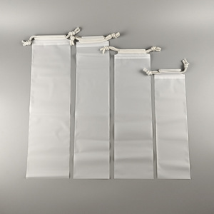 Sacchetto in Polietilene CPE Personalizzato con Stampa, Sacchetto in Plastica Opaca con Cordoncino per Confezionare Tappetini Mouse/Playmats - Product Image 4