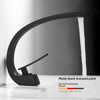 Grifo de Lavabo Moderno con Válvula de Disco Cerámica, Acabado Cromado, Monomando, Cascada, Mezclador de Agua Fría/Caliente para Lavabo de Baño