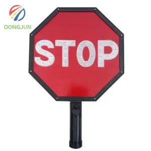 Khách hàng cầm tay dừng giao thông dừng lại dấu hiệu ánh sáng màu xanh lá cây mũi tên tín hiệu giao thông nhấp nháy đèn - Product Image 1