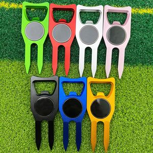 Kit de fourches de golf en alliage d'aluminium avec marqueur de balle magnétique et clip pour chapeau, pour usage extérieur, motif magnétique robuste - Product Image 1