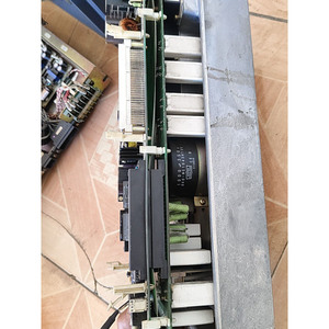 Controlador de Accionamiento MR-S12-40A-E01 Usado en Buen Estado MR-S12-40A-E01 MR-S12-40A-E01 Accionamiento Usado en Buen Estado MR-S12-4 - Product Image 2