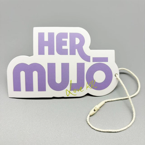 ป้ายเสื้อผ้าแบบกำหนดเองสำหรับขายส่ง ออกแบบโลโก้แบรนด์เสื้อผ้าตามสั่ง ป้ายแขวนเสื้อผ้า ป้ายติดเสื้อผ้า - Product Image 6