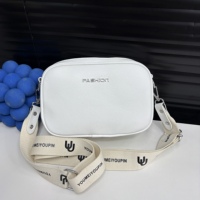 Sac décontracté à bandoulière tendance avec lettres en relief, sac carré en cuir souple à motif litchi et petit pendentif cheval