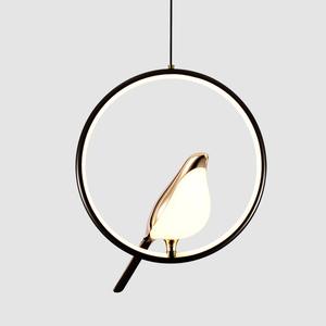 Lustre suspendu moderne minimaliste de style nordique avec motif d'oiseau, créatif, pour salle à manger, chambre, salon, finition dorée LED - Product Image 1