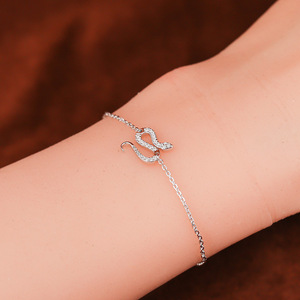 Usine <span class=keywords><strong>de</strong></span> bijoux MuShan, un nouveau <span class=keywords><strong>bracelet</strong></span> porte-bonheur en cordon rouge pour l'année du Serpent à <span class=keywords><strong>Paris</strong></span>, France - Product Image 5
