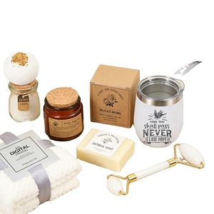 Canasta de Regalo de Spa de Lujo para Mujer, Set de Cuidado Personal con Vela Aromática, Bomba de Baño, Rodillo de Jade y Vaso, Regalos de Relajación - Product Image 1