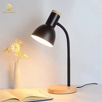 Ins Home Chambre à coucher Lampe de bureau créative à LED en métal pour bureau à domicile Salle de lecture