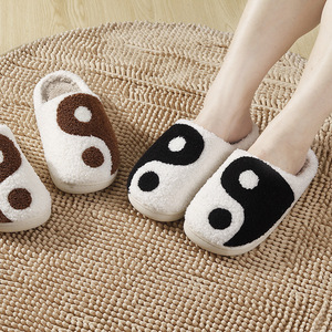 Nouvelles pantoufles d'intérieur confortables en coton pour hommes et couples, chaudes pour l'hiver et l'automne, à semelle épaisse, amortissantes, douces, antidérapantes, en fourrure et TPR - Product Image 3