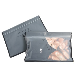 Tùy Chỉnh UV Nắp Kéo Rõ Ràng Frosted Matte Ziplock Túi May Mặc Quần Áo Bao Bì Nhựa Quần Áo Dây Kéo Túi Với Logo - Product Image 1