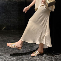 Tongs en cuir de poisson tressé du fabricant chinois Sandales plates antidérapantes confortables Semelle extérieure en TPR souple pour soirée nuptiale