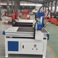 Enrutador CNC multifuncional 6090 para carpintería grande Motor de un solo husillo caja de cambios PLC Syntec NC Studio Richauto a la venta Grecia