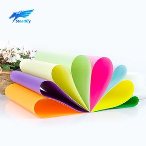 Papier autocollant de haute qualité 70 g/m², entièrement en pâte de bois, coloré, sans bords qui s'enroulent - Product Image 1