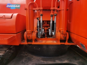 Excavatrice sur chenilles hydraulique d'occasion Doosan DH220-7 de haute qualité, équipement de construction hydraulique, excavatrice d'ingénierie - Product Image 3