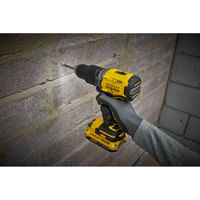 Perceuse à percussion sans fil sans balais Fatmax 18V à vitesse variable pour le bricolage, avec 2 batteries Li-Ion 2Ah V20, UTP0014 - Fabriqué en Italie