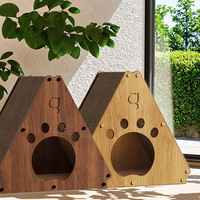 Griffoir pour chat triangulaire moderne en carton écologique multicouche haute densité, résistant à l'usure, 2,5 kg, pour l'intérieur