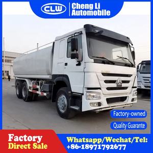 Sinotruck howo camión cisterna <span class=keywords><strong>de</strong></span> <span class=keywords><strong>agua</strong></span> <span class=keywords><strong>potable</strong></span> 6x4 20000 litros <span class=keywords><strong>camiones</strong></span> rociadores <span class=keywords><strong>de</strong></span> <span class=keywords><strong>agua</strong></span> para la <span class=keywords><strong>venta</strong></span> - Product Image 2