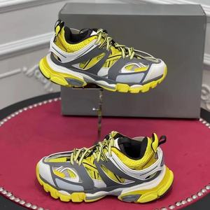 Zapatillas Deportivas de Diseño de Alta Calidad Track 3.0 con LED para Mujer, Tejido Cómodo y Transpirable, Zapatillas Deportivas para Hombre - Product Image 1