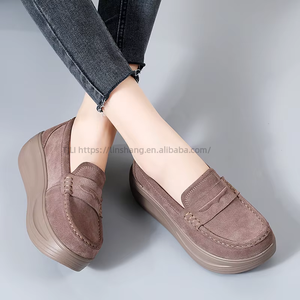 Large Size Women's <b>Shoes</b> Spring Autumn Genuine Leather Platform Korean Style Slip-on Lazy <b>Shoes</b> <b>for</b> Middle-Aged <b>Elderly</b> Mothers - Product Image 1