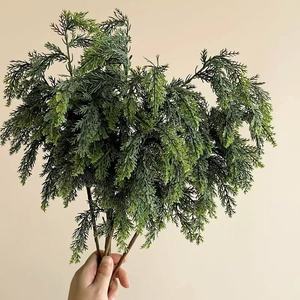 2026 Plantes artificielles en colle souple : Aiguilles <span class=keywords><strong>de</strong></span> <span class=keywords><strong>pin</strong></span>, brindilles <span class=keywords><strong>de</strong></span> <span class=keywords><strong>pin</strong></span> <span class=keywords><strong>et</strong></span> plantes vertes <span class=keywords><strong>de</strong></span> cyprès pour composition paysagère - Product Image 2